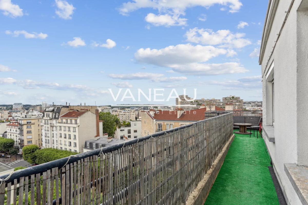 En étage - Ascenseur - Terrasse- Vue dégagée