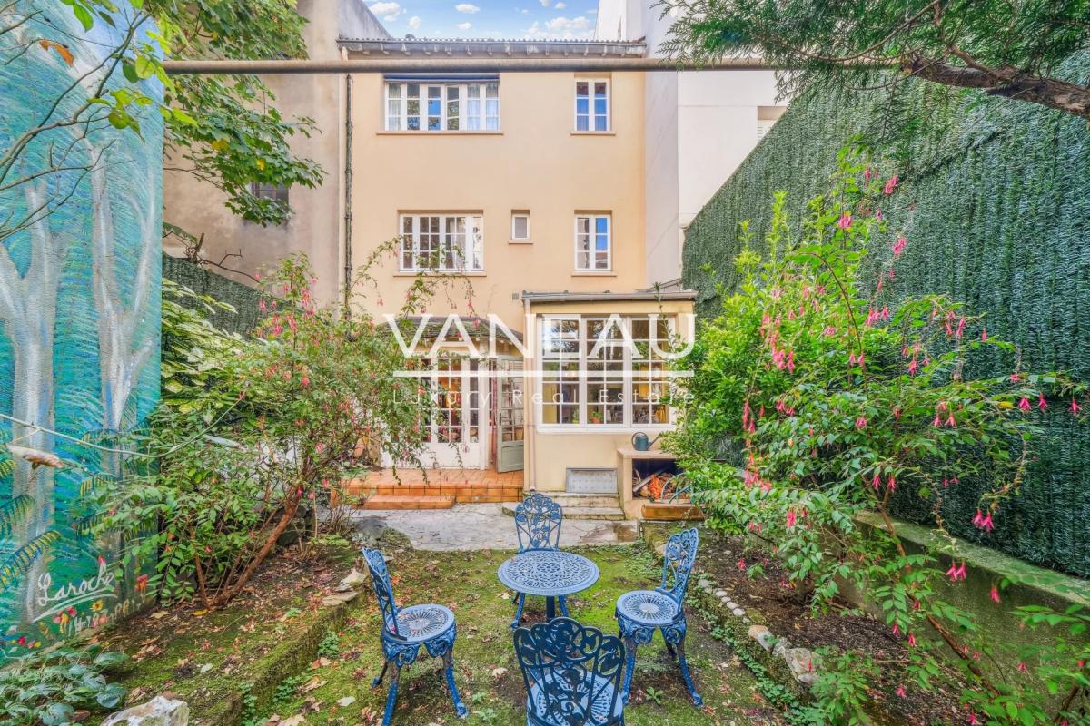 Parc Montsouris maison de charme 138 m² avec jardin