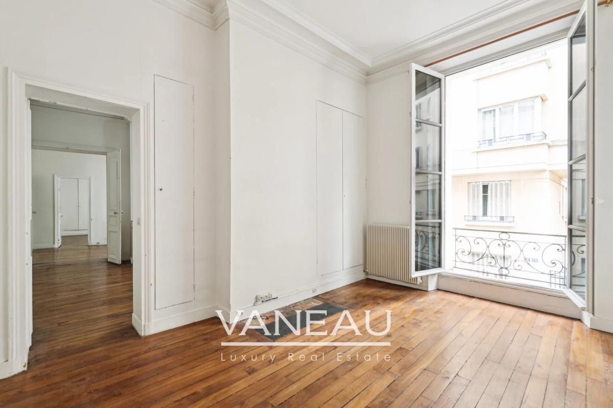 Paris VIIe- Vaneau - Duroc - 4 Pièces - Enfilade- Exclusivité