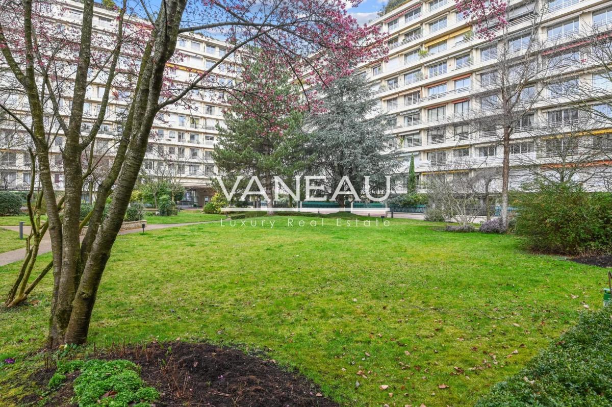 Paris XVIe - Montmorency - Appartement familial