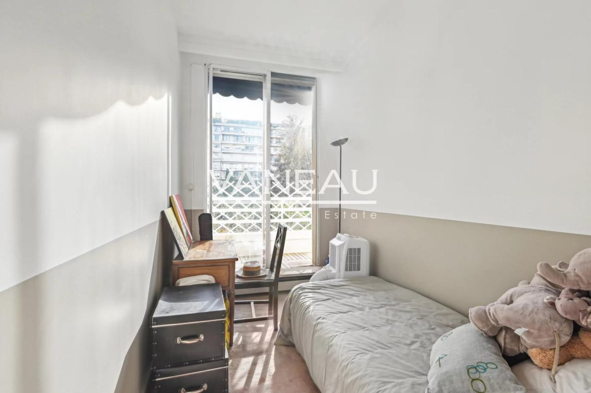 Paris XVIe - Montmorency - Appartement familial