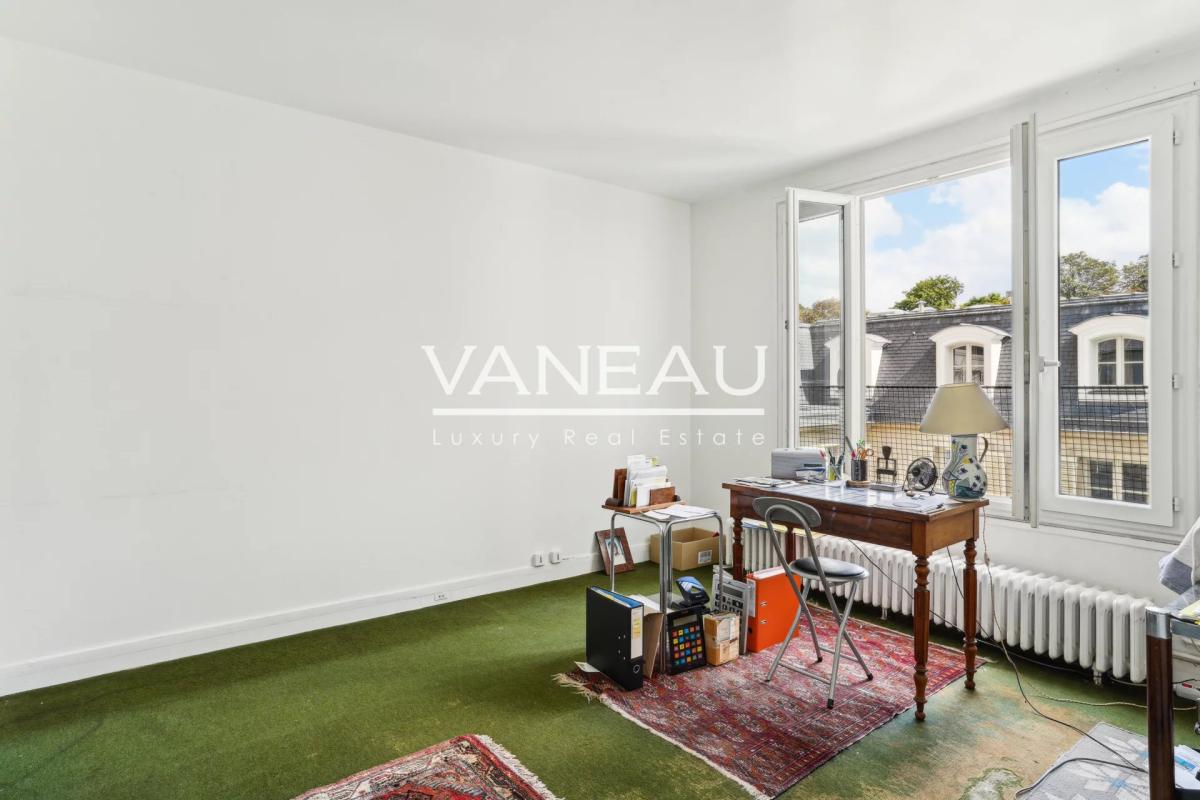 Avenue Gabriel - Duplex de charme