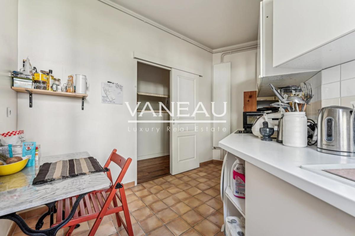 Paris XVe - Blomet / Convention - Appartement trois pièces dans 